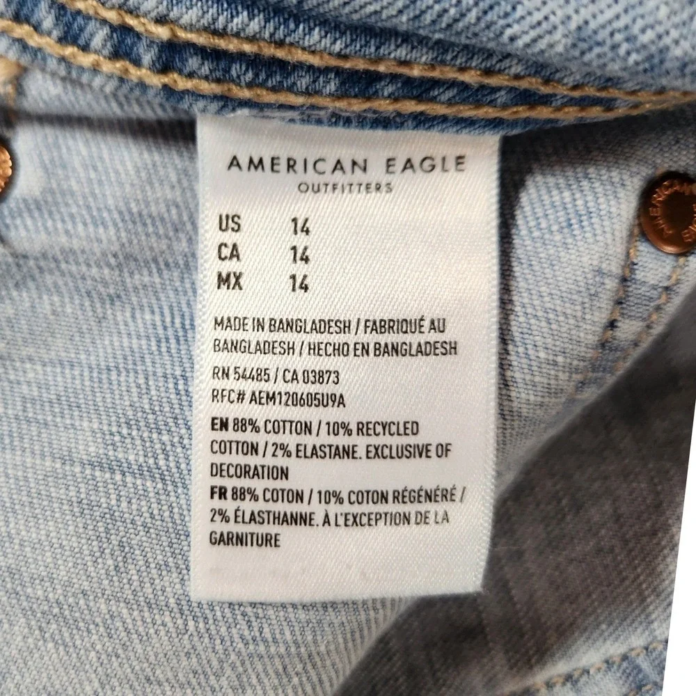 Women's Y2K American Eagle Shortie Light Wash Cuffed Hem Jean Shorts Size 14